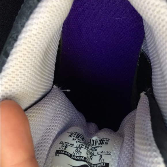 Nike - Picture 5 of 7